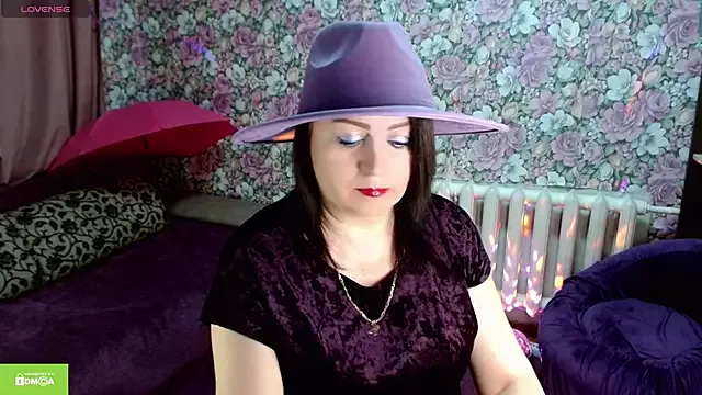 Julia-ru on StripChat