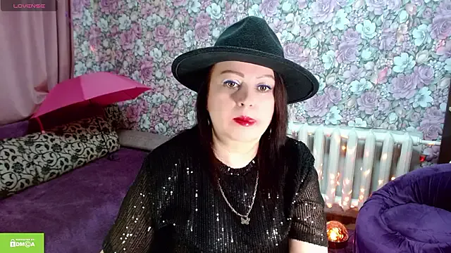 Julia-ru on StripChat