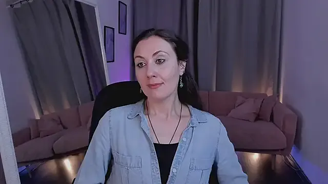 Juliet_Jamess on StripChat