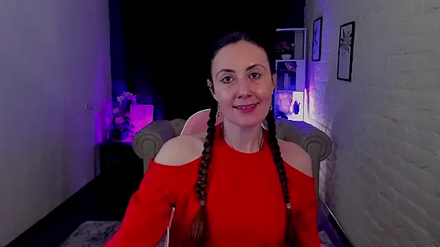 Juliet_Jamess on StripChat