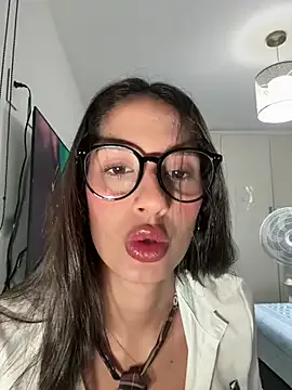 Julieta_Duque on StripChat