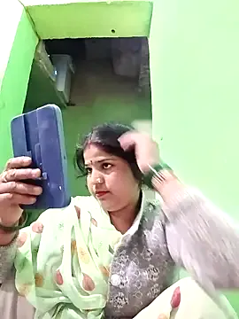 Karishma_cute on StripChat