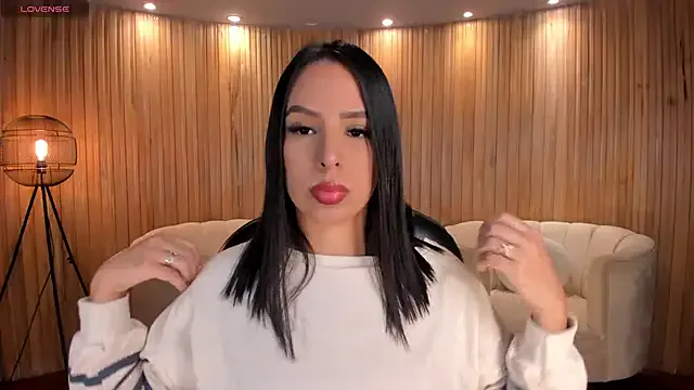 KatieStonne on StripChat