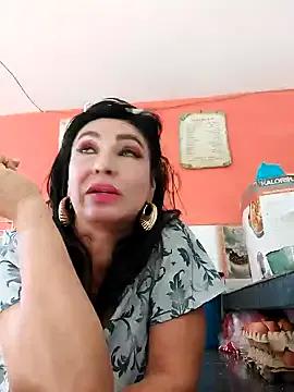 Freechat katysquirtdirty on StripChat