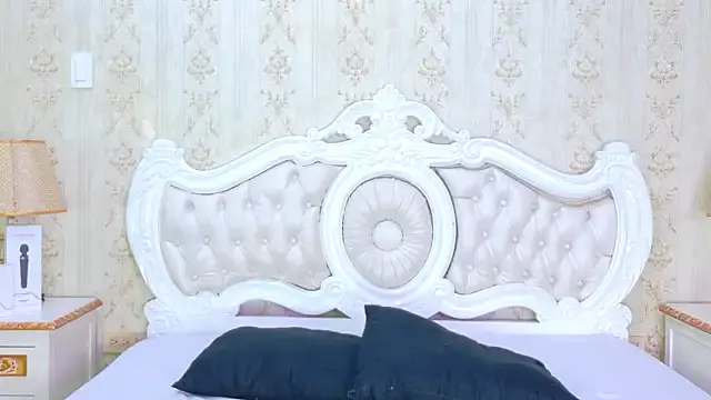 Kelly_Swift on StripChat