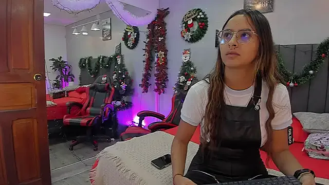 kendra_london on StripChat