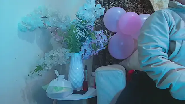 Kiaraa88 on StripChat