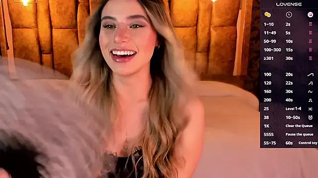 StripChat KiaraCarter is Private KiaraCarter — FUCK MEDILDO+DOMI CONTROLx3