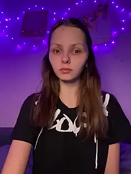 kirakotarina28's avatar