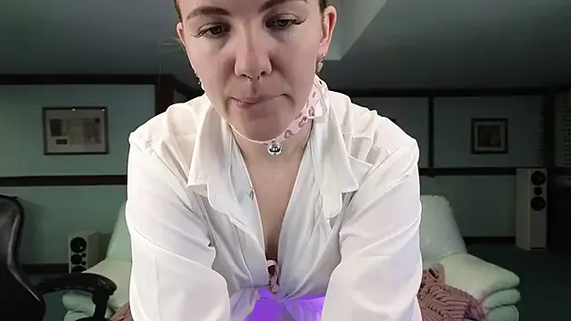KiraRustle on StripChat