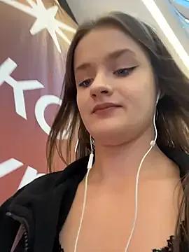 Freechat KittyQueeny on StripChat