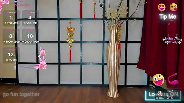 Freechat la_ratona_1 on StripChat