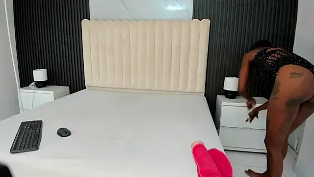 Lakisha_Jackson_ — Rub my clit slowly 