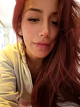 Lau1127 on StripChat