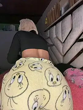 Laura-Khalifa on StripChat