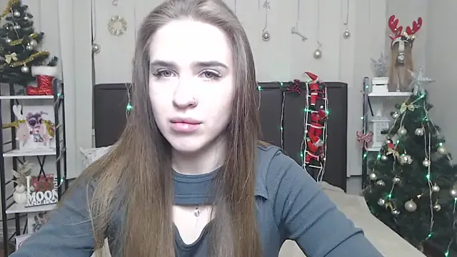 LauraHlot on StripChat