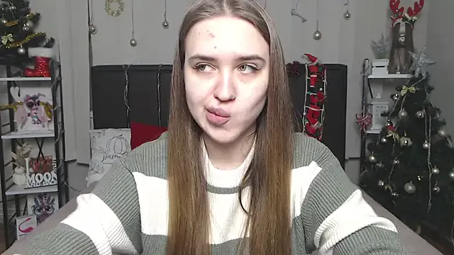 LauraHlot on StripChat