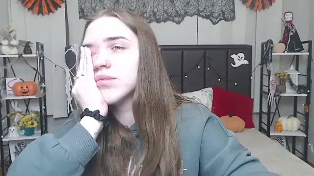 LauraHlot on StripChat