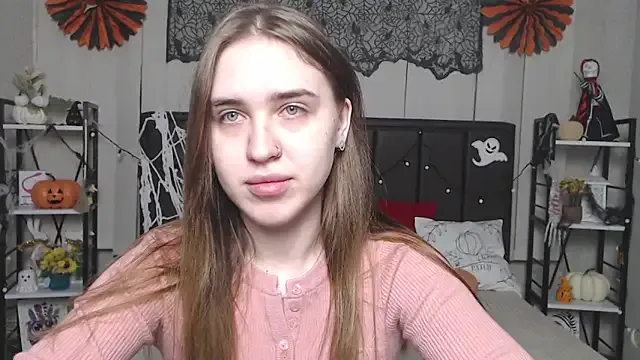 LauraHlot on StripChat