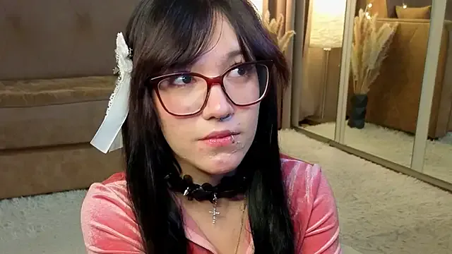 LaveraBadlam on StripChat