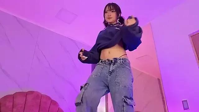 Freechat Layla_Cullen on StripChat