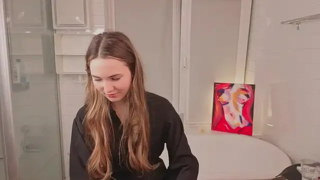 LeenaPuita on StripChat