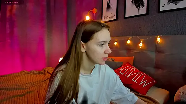 Lesi_Moonie01 on StripChat