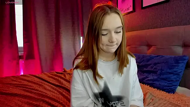 Lesi_Moonie01 — topless 3 min