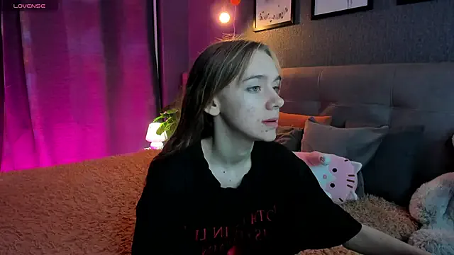 Lesi_Moonie01 on StripChat