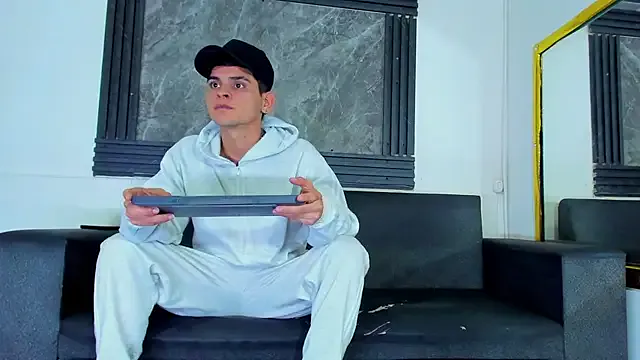 liam_coleman25 model from sc