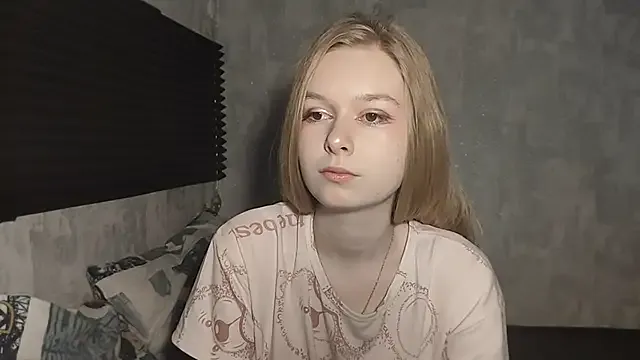 LiaVibes — Spin around, show my outfit