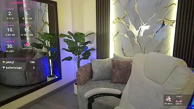 LiaWheeler on StripChat