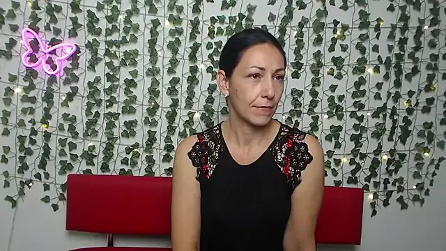 LiluGrants on StripChat