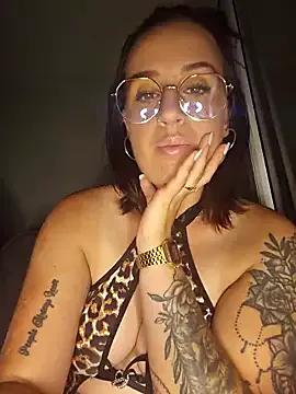 Freechat Lindsay_00off on StripChat