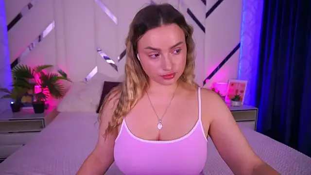 LindsieGreyy on StripChat