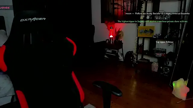 Lisaonthemoon on StripChat