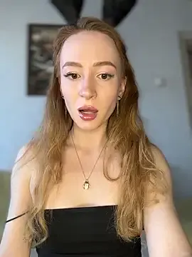 Little_Candy_18 on StripChat