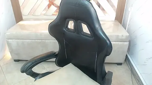 Little_cherry_b on StripChat