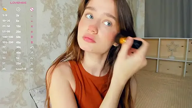 lovelyalivia — Take off my shorts and shake my ass <3