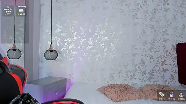 Luciaoregon on StripChat