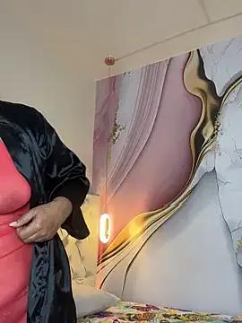 Freechat Lucy_Milf_474 on StripChat