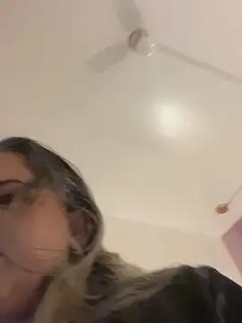 Freechat Lucy_Milf_474 on StripChat