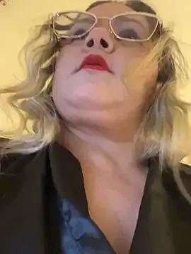 Freechat Lucy_Milf_474 on StripChat