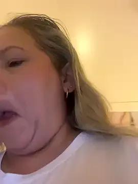 Freechat Lucy_Milf_474 on StripChat