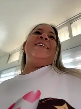 Freechat Lucy_Milf_474 on StripChat