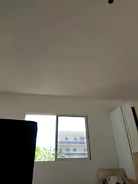 LucyNatural on StripChat