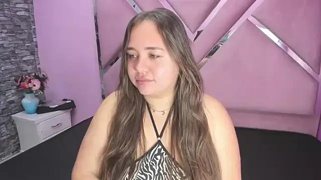 Freechat LucyOwen_18 on StripChat