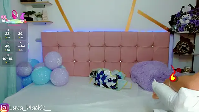 Luna_blackk on StripChat