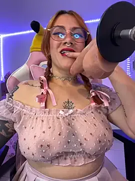 Luna_Paris_ on StripChat