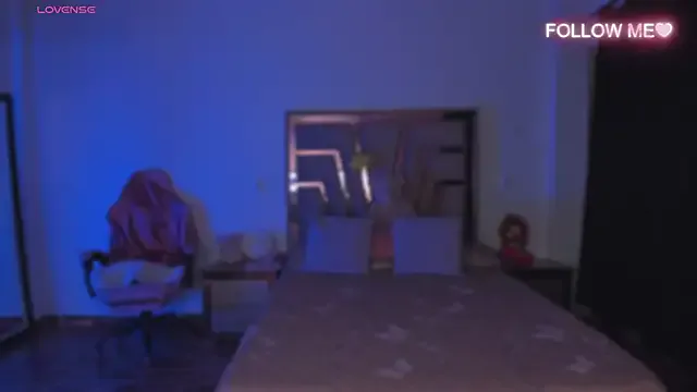 lunaarose on StripChat